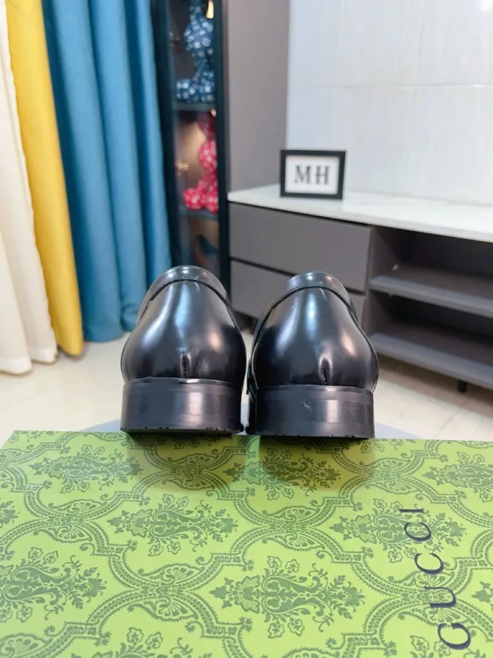 Men's shoes 💰500🌹🌹Niuli [GUCCI Gucci] A new style of formal men's leather shoes is coming~ The original quality upper is made of patent leather imported from Italy, the leather is soft and delicate, comfortable and soft first-layer cowhide lining, rubber wear-resistant outsole, the shoe shape is dignified and domineering, and the luxury charm cannot be concealed! The natural and free nouveau riche leads the trend. Code number: 38-44